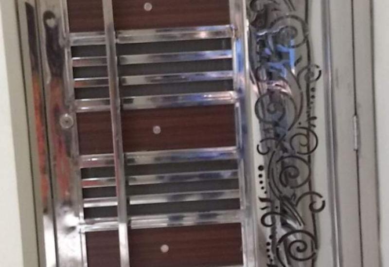 Wall Fixing Almirah / Wardrobe